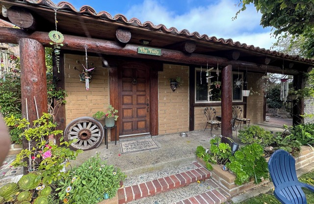Carmel Cozy Cottage, close to everything Carmel!