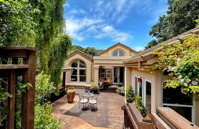 Carmel by the Sea Oasis~Golfers Paradise~Exotic Cars~Exquisite Cuisine