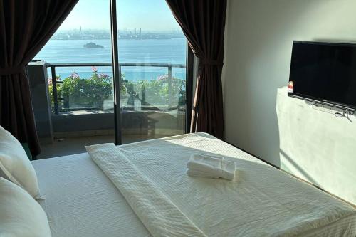 Carnelian Tower Hotel at ForestCity 4106 with WIFI