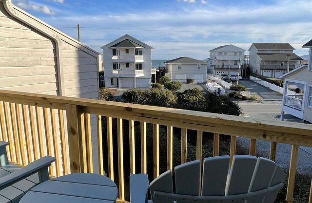 Carolina Breeze Townhouse Surf City, NC Turtle Cove community Pool/Beach