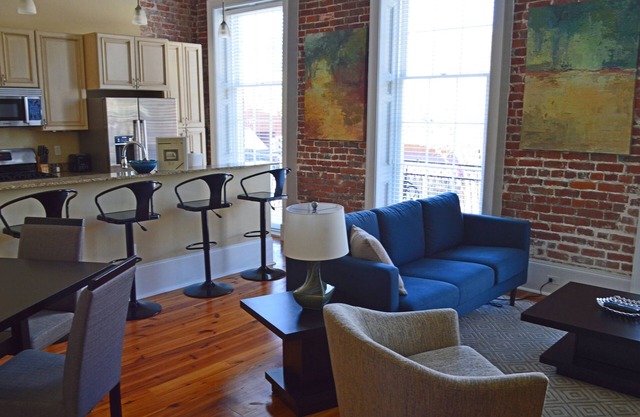 Le Julia Street Condo avec balcon