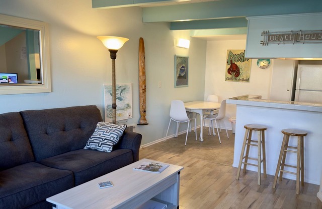 'Carpinteria Beach' One Bedroom Condo un bloc de la plage