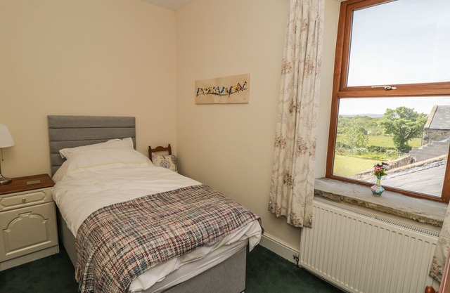 Carr House, CLAYTON LE DALE