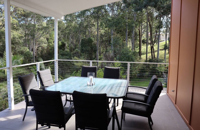 Carramar Dreaming-Beautiful home set in Lilli Pilli
