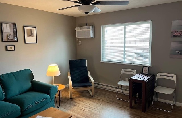 Carter #4, Two bedroom unit near Xavier, Downtown