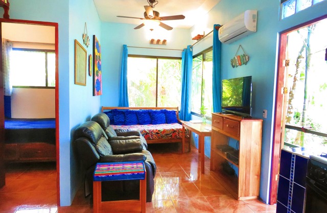 Casa Aloha - Birder & Surfer Paradise! AC, WiFi, à quelques pas de Pavones Point!