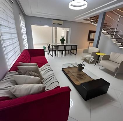 Casa Ampla - Climatizada - Piscina-Aerea gourmet para ate 20 pessoas