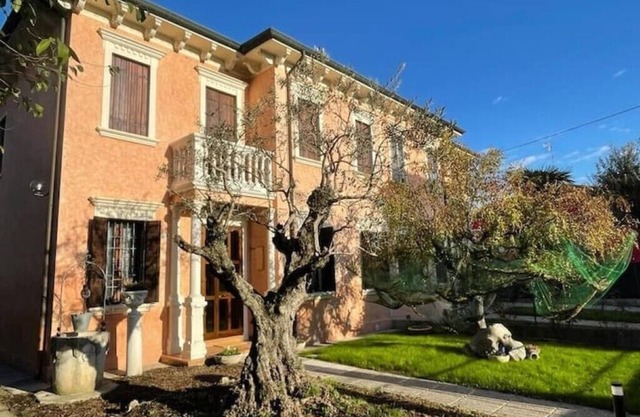 Casa Argia: Elegant Art Nouveau B&B in Padua