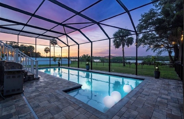 Casa Azul Tampa - 5BR Waterfront Villa w/ Pool