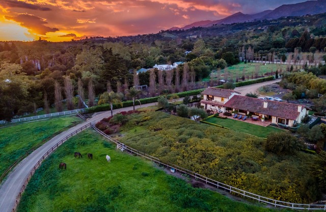 Casa Caballo - A Luxury Carpinteria Retreat
