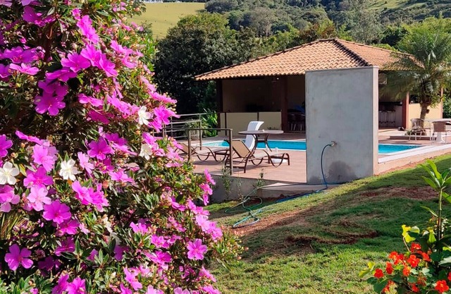 CASA CAPITÓLIO / ESCARPAS- Morada da Onça e Piscin