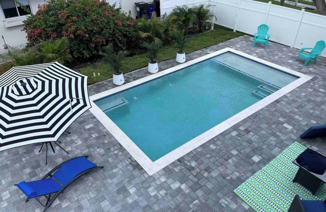 Casa Captiva 4BD/3BA/ HeatedPool/GameRM