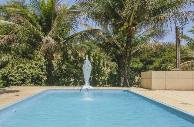 Casa com piscina e vista para montanha em Pirai
