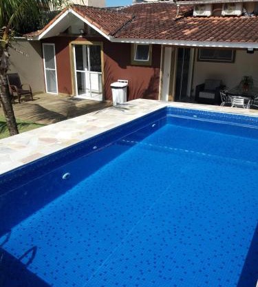 Casa com piscina privativa
