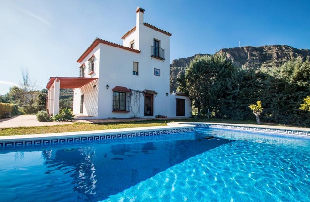 Casa con piscina caminito del rey