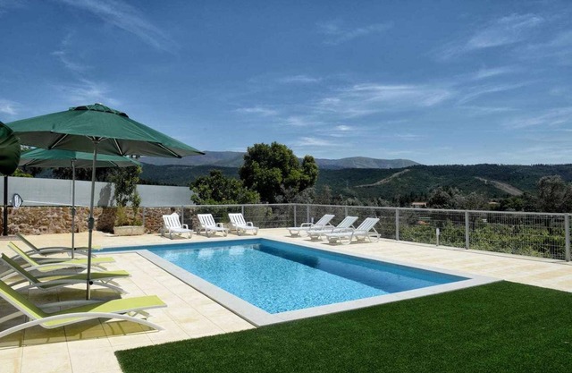 Maison de vacances pour 14 personnes avec barbecue et piscine privée