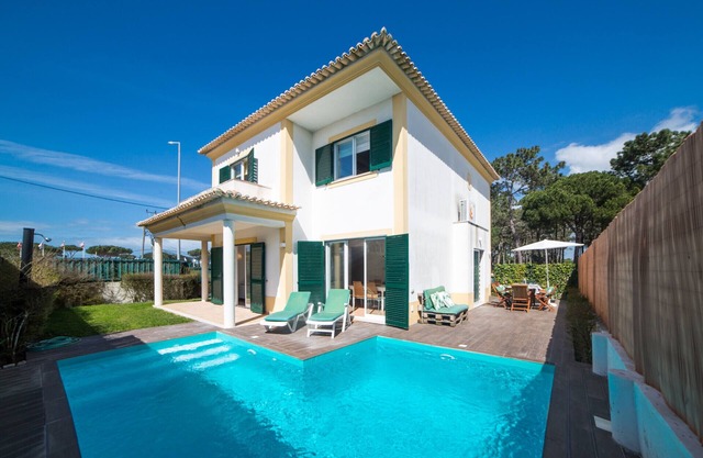 Casa da Hera Villa Meco (C124)