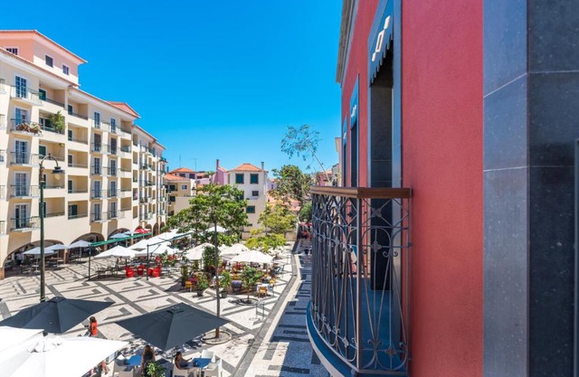 Casa da Praça Apartments - by Casas na Ilha