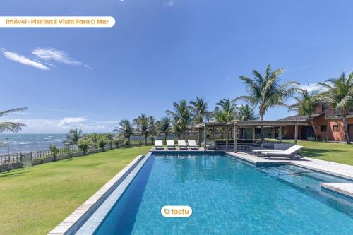 Casa da Praia, mansão à beira mar no Fortim