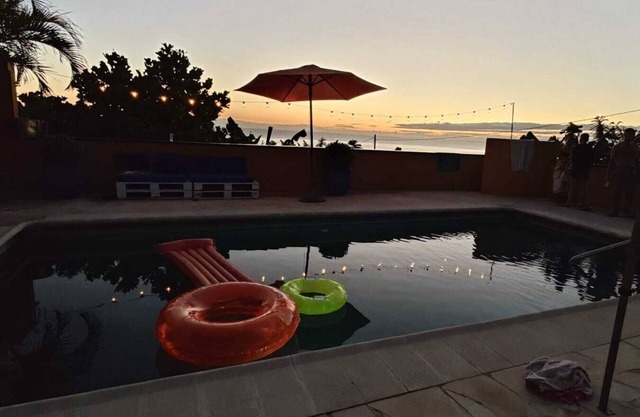 Casa de Invitados con Piscina Entre Plataneras