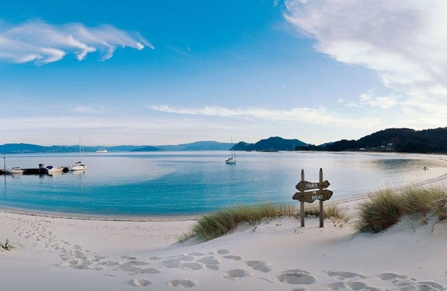 CASA DE LOIS, calme, lumineux et proche de la plage.