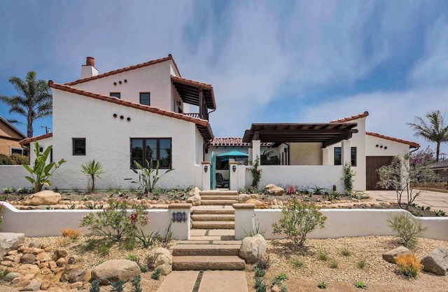 Casa de Lujo | Spanish Seaside Retreat