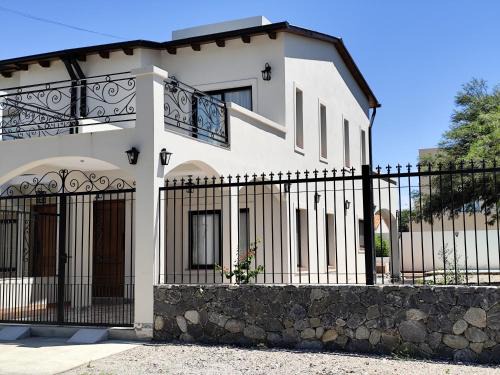 Casa del Algarrobo
