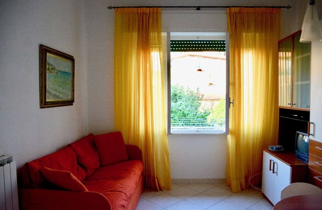Casa del Pruno, Via 4 Novembre 37.