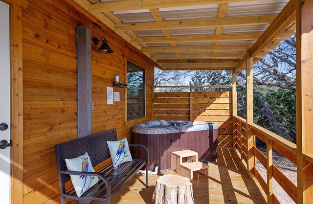 Absolument charmant OMC Casa del Sol, bain à remous privé, cuisine complète, vue sur la montagne!