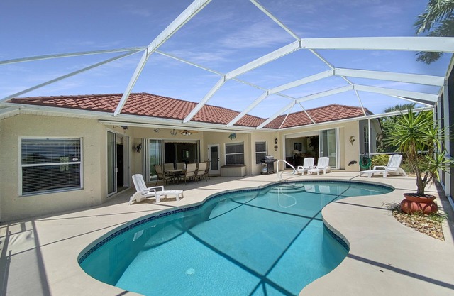 Casa del Sol villa, piscine chauffée toute l'année, 6 couchages South Gulf Cove en Floride