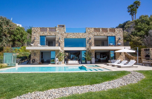 Gated immobilier Sur la plage - Piscine à débordement / Pelouse / Jardins - Le 1er Acre Winding dur