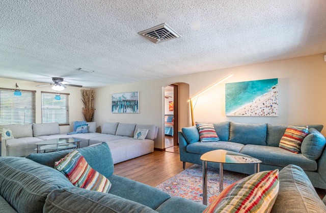King Suite Pool Home Minutes from Beach! Sleeps 12!