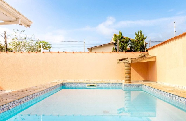 Casa com piscina em Peruíbe