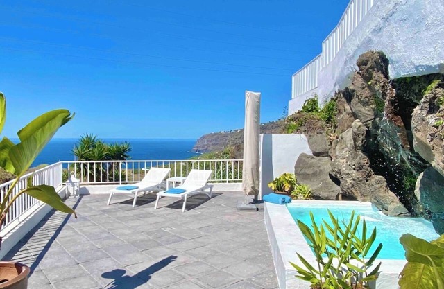 Casa Fontana, Small Pool with Waterfall Facing the Ocean.