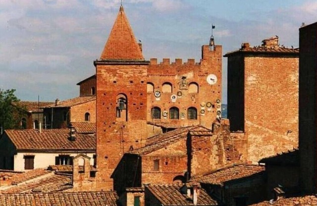 Casa Giulia, the jewel of the Borgo
