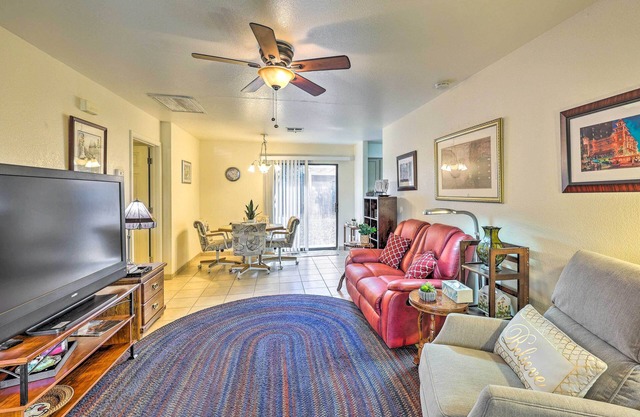 Casa Grande Getaway w/ Access to Golf Course!