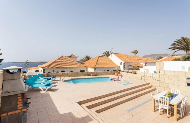Casa Higo - Private pool - Ocean View - BBQ - Terrace - Free Wifi - Child & Pet-Friendly - 3 bedrooms - 6 people