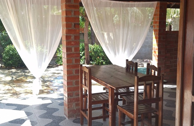 Casa Jardim Canoa Quebrada, private space with large backyard, 100m from the beach.
