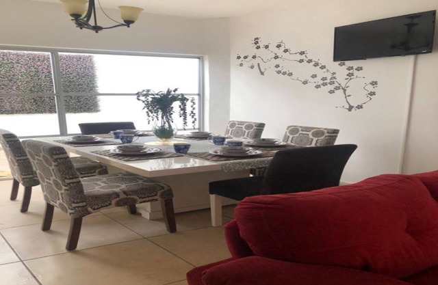 Casa Jarreteaderas muy bien ubicada
