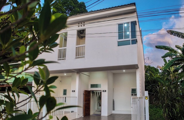 Casa La Vida/ 3BR 10 Mins to Lee Garden Unlimited WiFi With Free NETFLIX