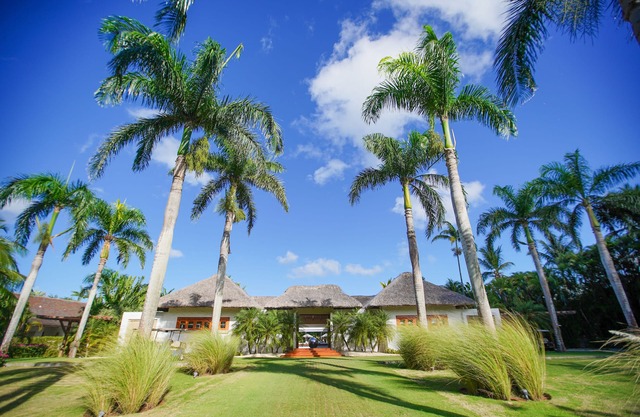 Première villa tropicale moderne de Casa de Campo, à distance de marche de la plage!