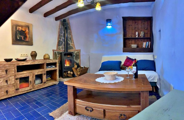 Casa Mandarina centro de Cómpeta con chimenea y terraza con vistas By AndaraHolidays