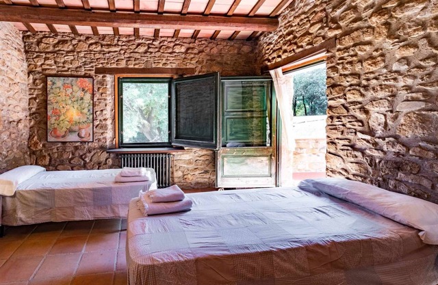 CASA MARÈS – rural house in a privileged setting in Pla de l'Estany