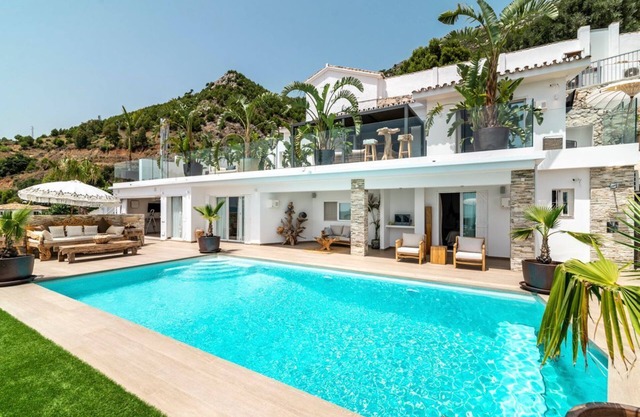Casa Mijas - Six Chambres Villa, Couchages 12