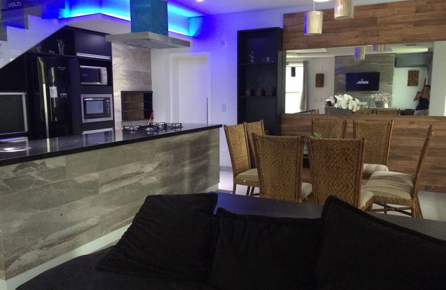 Casa Nova Alto Padrão - 3 chambres - 300m de la mer dans une copropriété à Garopaba / SC