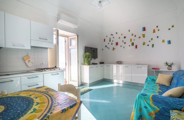 Casa Novella, cozy sea view home close to Amalfi