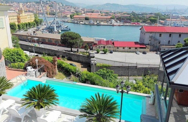 Casa Nuria F: Un studio moderne et agréable face au soleil et à la mer.