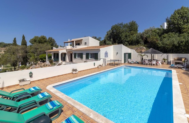 Casa Ouriços, grande piscine, barbecue, plage à pied