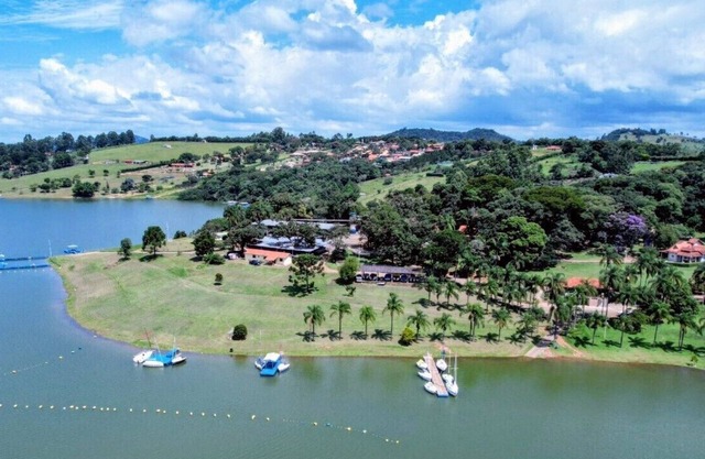 Casa pé na Água/ Frente Para a Linda Represa em Joanópolis -s.p. Rampa Barco/jet