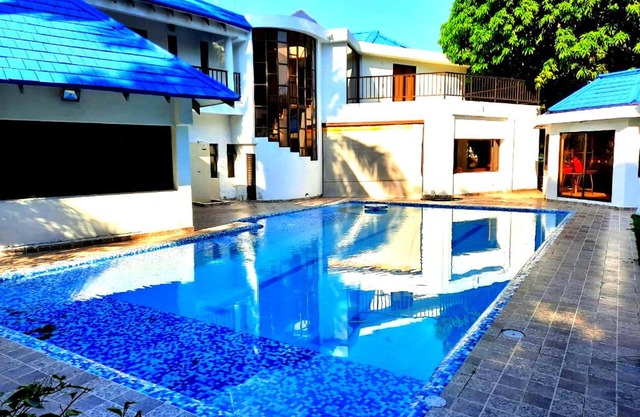 Casa Piscina Privada en Condominio Campestre el Peñon Girardot